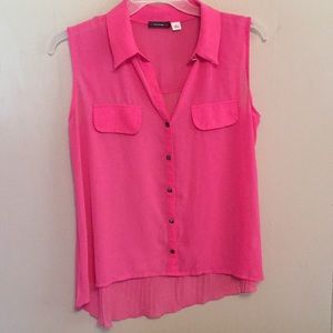 Pink sheet sleeveless top